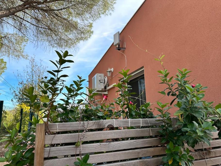 Moderne Mini Maison Lézignan-Corbières 外观 照片